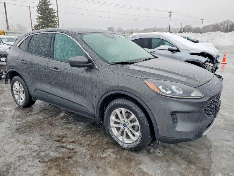 Photo 4 from auction – 2020 FORD ESCAPE SE with VIN 1FMCU9G60LUC56583