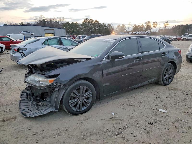 LEXUS ES 350 2015 with VIN JTHBK1GG6F2180284 - Photo from auction