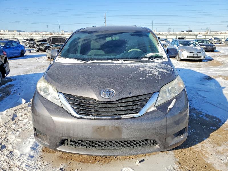Photo 5 from auction – 2011 TOYOTA SIENNA LE with VIN 5TDJK3DC3BS028945