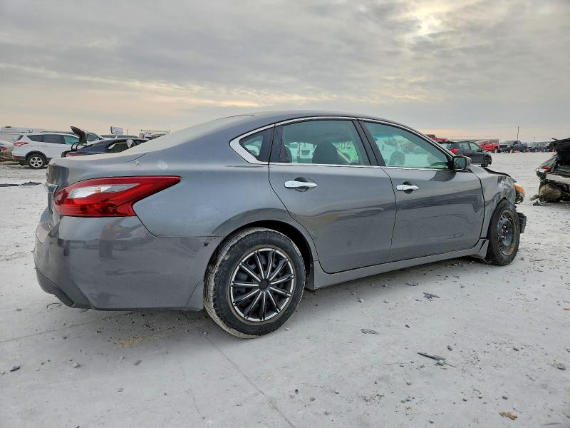Photo 3 from auction – 2018 NISSAN ALTIMA with VIN 1N4AL3AP4JC137716