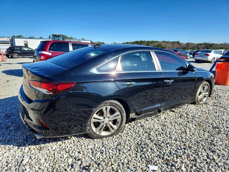 Photo 3 from auction – 2019 HYUNDAI SONATA with VIN 5NPE34AF4KH774376