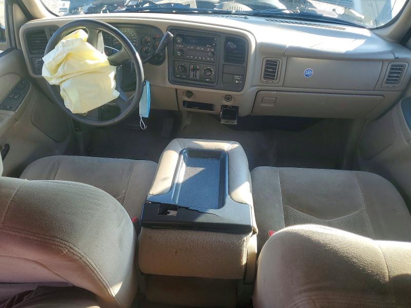 Photo 8 from auction – 2003 CHEVROLET SILVERADO with VIN 2GCEK19T131219075