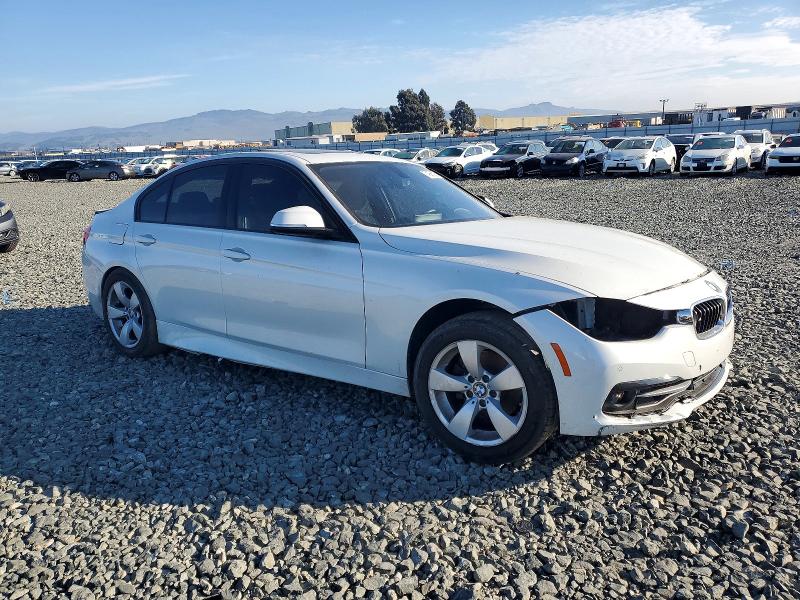 Photo 4 from auction – 2016 BMW 328 with VIN WBA8E9C56GK644842