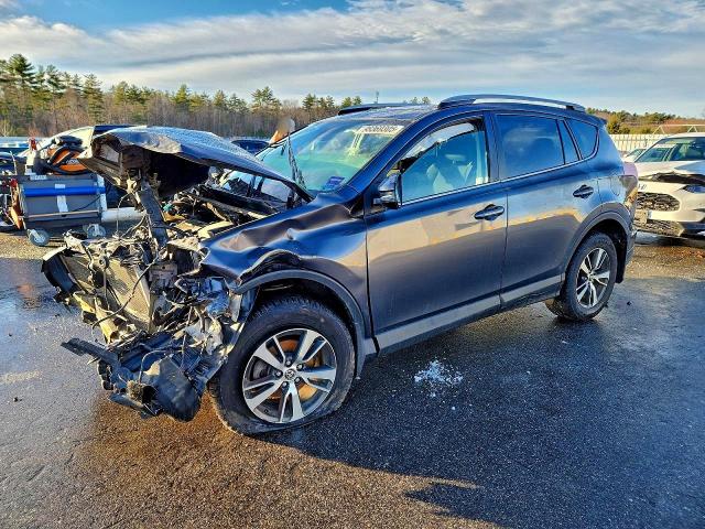 TOYOTA RAV4 XLE 2017 with VIN 2T3RFREV1HW670047 - Photo from auction