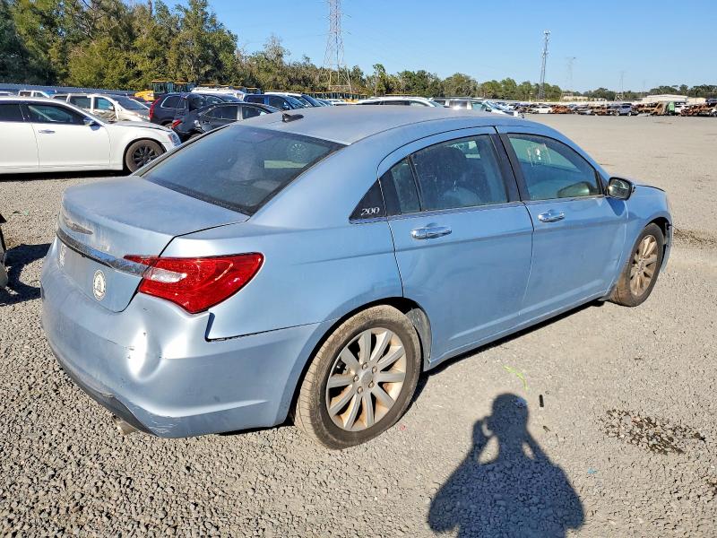 Photo 3 from auction – 2014 CHRYSLER 200 with VIN 1C3CCBBGXEN114192