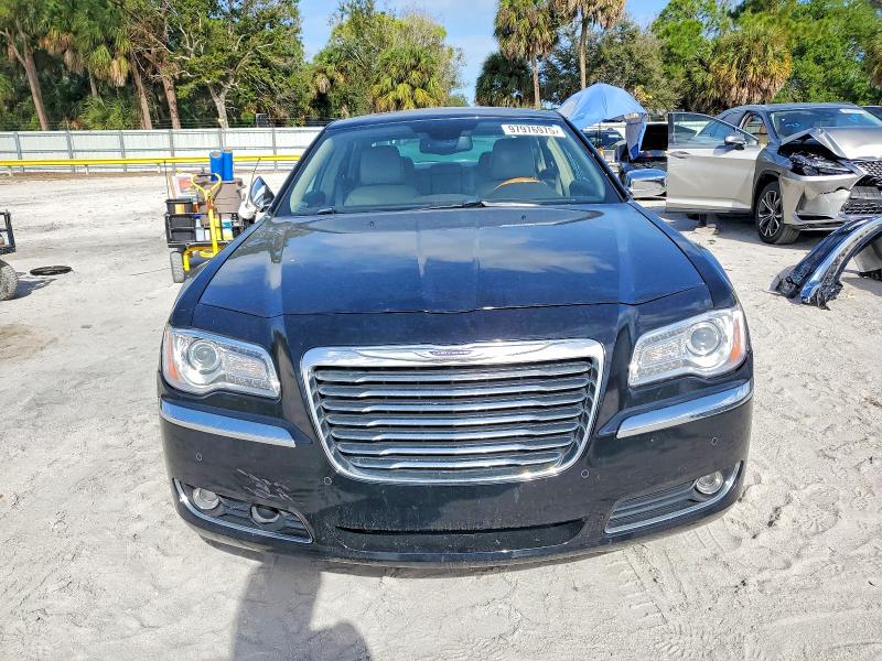 Photo 5 from auction – 2013 CHRYSLER 300C with VIN 2C3CCAKT1DH505682