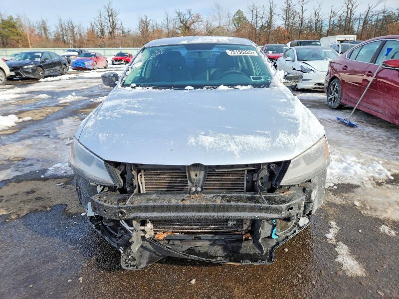 Photo 5 from auction – 2015 VOLKSWAGEN JETTA BASE with VIN 3VW2K7AJ2FM339803