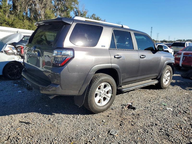 Photo 3 from auction – 2016 TOYOTA 4RUNNER with VIN JTEZU5JRXG5142662