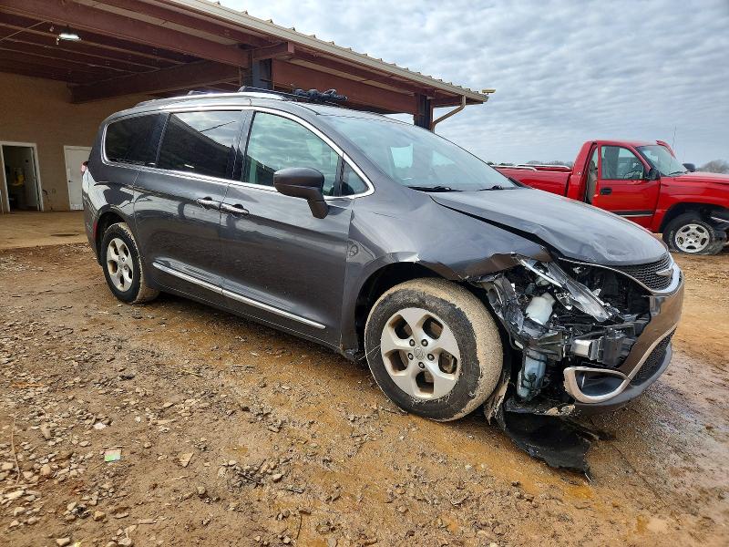 Photo 4 from auction – 2017 CHRYSLER PACIFICA T with VIN 2C4RC1EG0HR519268