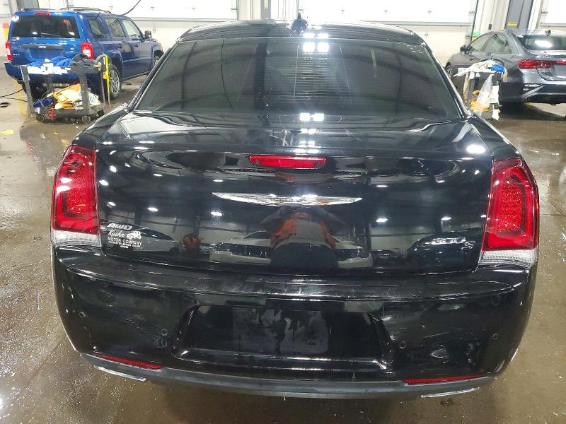Photo 6 from auction – 2016 CHRYSLER 300 S with VIN 2C3CCAGG8GH208943