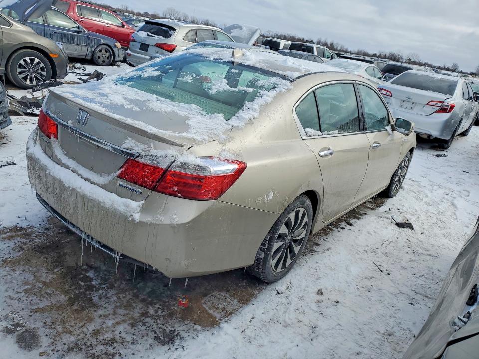 Photo 3 from auction – 2014 HONDA ACCORD with VIN 1HGCR6F38EA000998
