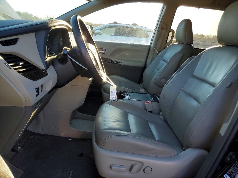 Photo 7 from auction – 2015 TOYOTA SIENNA XLE with VIN 5TDYK3DC7FS554614