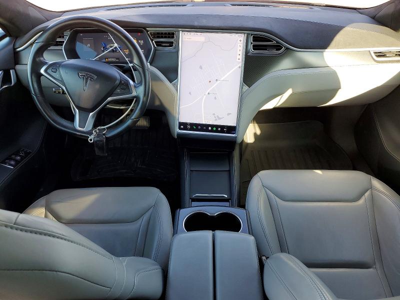 Photo 8 from auction – 2015 TESLA MODEL S 85 with VIN 5YJSA1H24FF084352