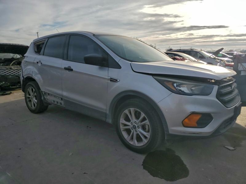 Photo 4 from auction – 2018 FORD ESCAPE S with VIN 1FMCU0F71JUB54227