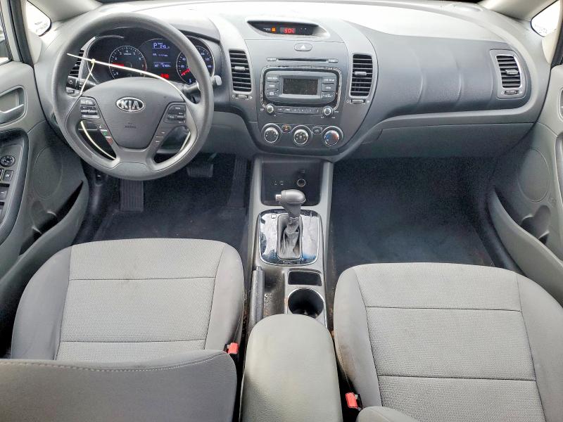 Photo 8 from auction – 2018 KIA FORTE LX with VIN 3KPFK4A70JE254422