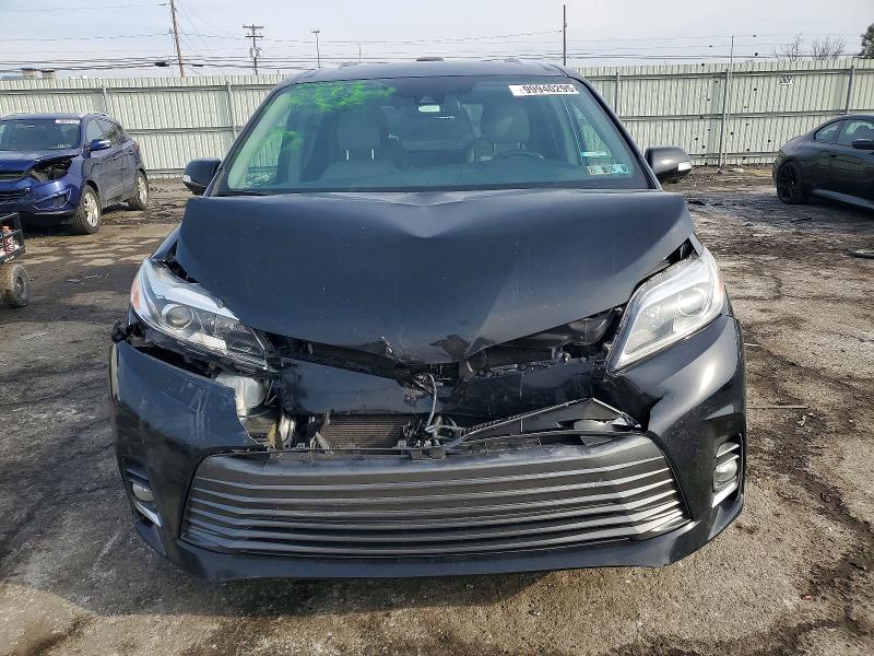 Photo 5 from auction – 2020 TOYOTA SIENNA XLE with VIN 5TDDZ3DC0LS239241