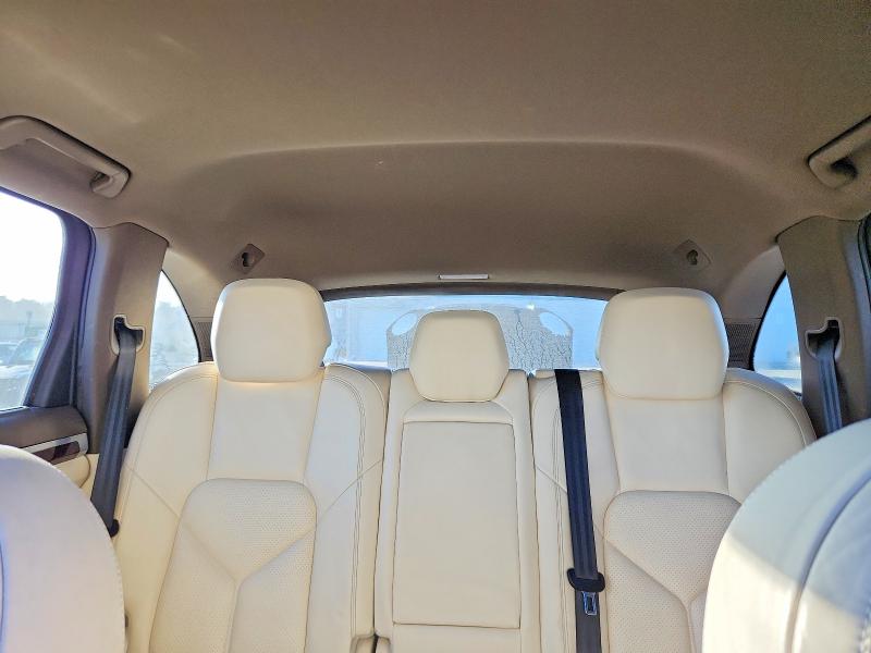 Photo 10 from auction – 2012 PORSCHE CAYENNE S with VIN WP1AB2A28CLA45344
