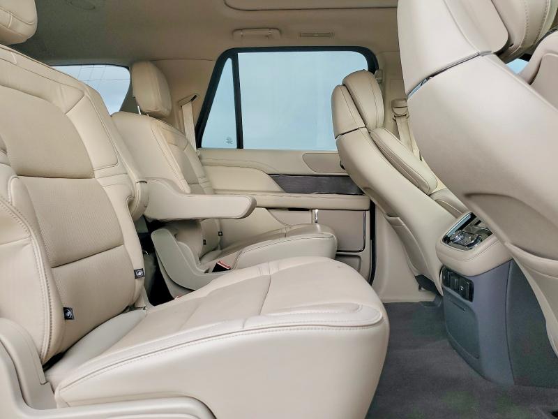 Photo 11 from auction – 2018 LINCOLN NAVIGATOR with VIN 5LMJJ3HT8JEL05440