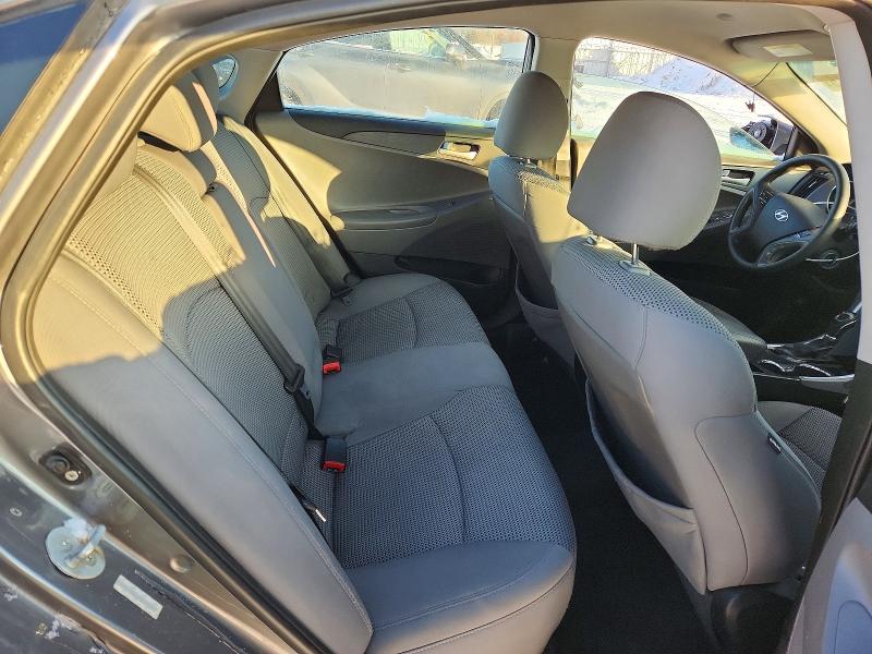 Photo 10 from auction – 2011 HYUNDAI SONATA GLS with VIN 5NPEB4AC1BH030761