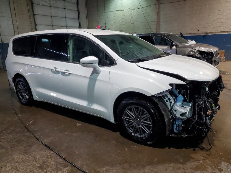 Photo 4 from auction – 2022 CHRYSLER PACIFICA H with VIN 2C4RC1L76NR207311