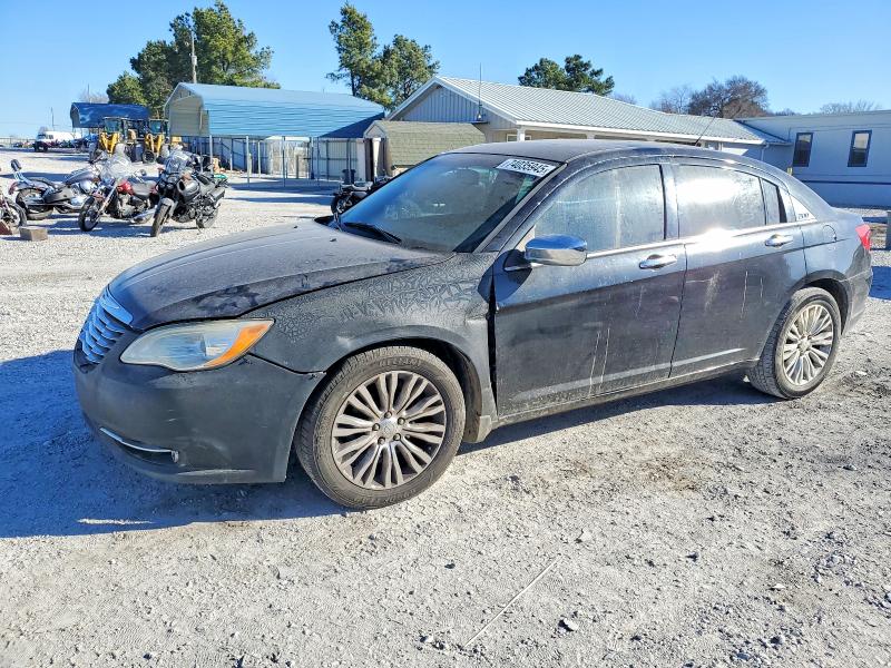 CHRYSLER 200 LIMITE 2011 with VIN 1C3BC2FG2BN503572 - Photo from auction