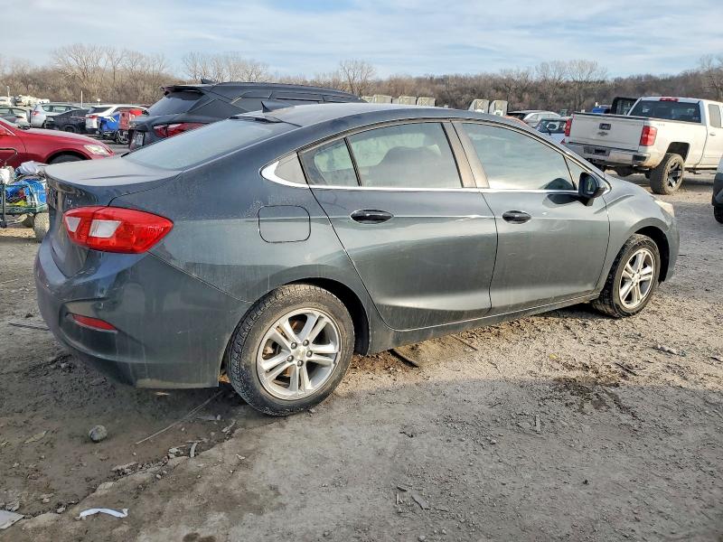 Photo 3 from auction – 2017 CHEVROLET CRUZE with VIN 1G1BE5SM3H7202849