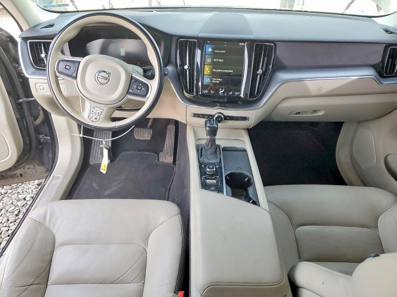 Photo 8 from auction – 2021 VOLVO XC60 T5 MO with VIN YV4102RK6M1738659