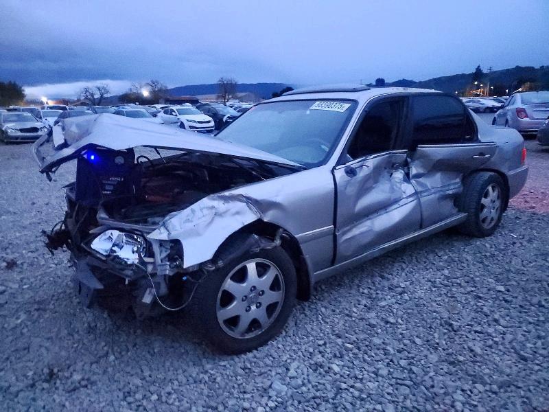 ACURA 3.5RL 2002 with VIN JH4KA965X2C014548 - Photo from auction