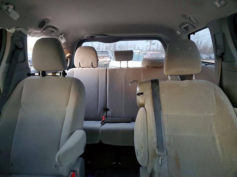 Photo 10 from auction – 2015 TOYOTA SIENNA LE with VIN 5TDKK3DC7FS569751