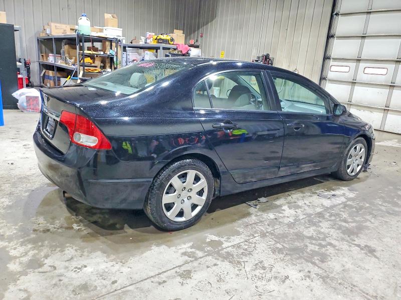 Photo 3 from auction – 2010 HONDA CIVIC LX with VIN 2HGFA1F52AH306728