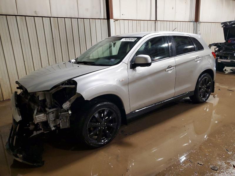 MITSUBISHI OUTLANDER 2014 with VIN 4A4AR3AUXEE011636 - Photo from auction