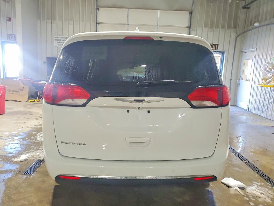 Photo 6 from auction – 2019 CHRYSLER PACIFICA with VIN 2C4RC1BG8KR593257