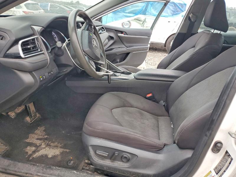Photo 7 from auction – 2018 TOYOTA CAMRY L with VIN 4T1B11HK4JU545299