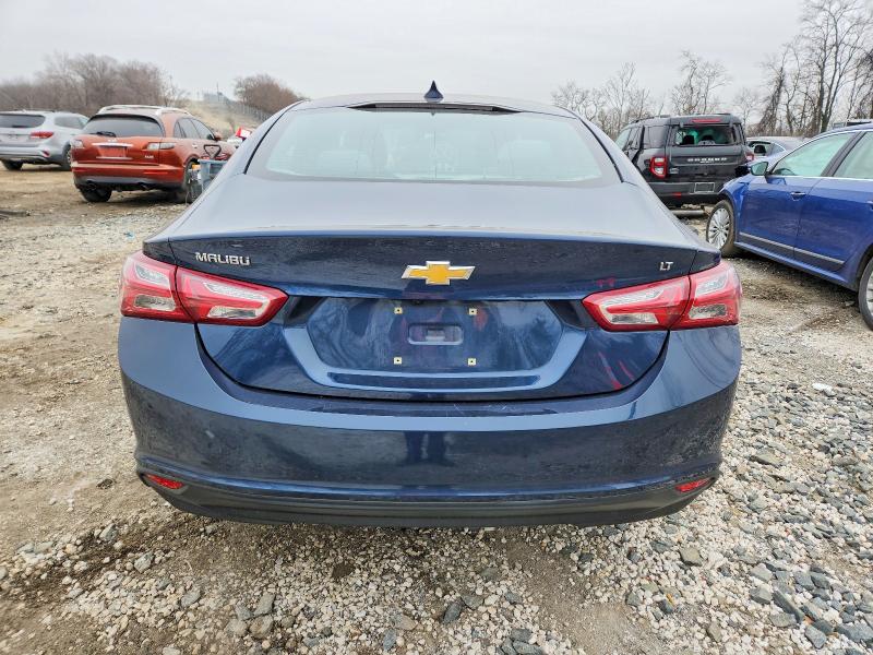 Photo 6 from auction – 2022 CHEVROLET MALIBU with VIN 1G1ZD5STXNF159010