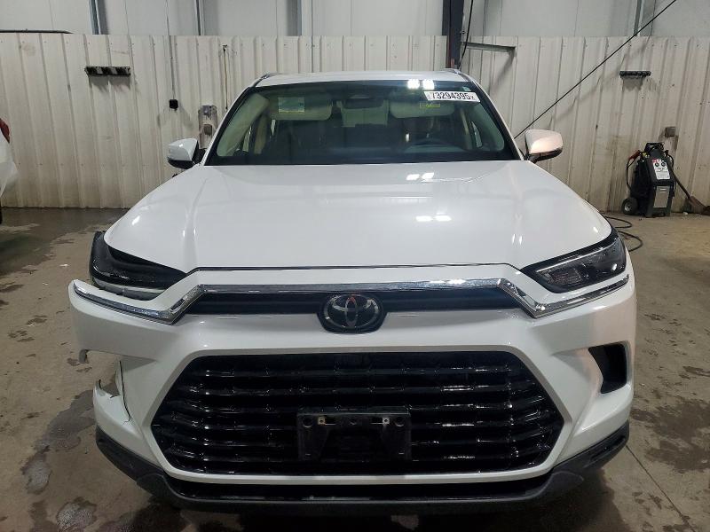 Photo 5 from auction – 2024 TOYOTA GRAND HIGHLANDER with VIN 5TDAAAB5XRS030293