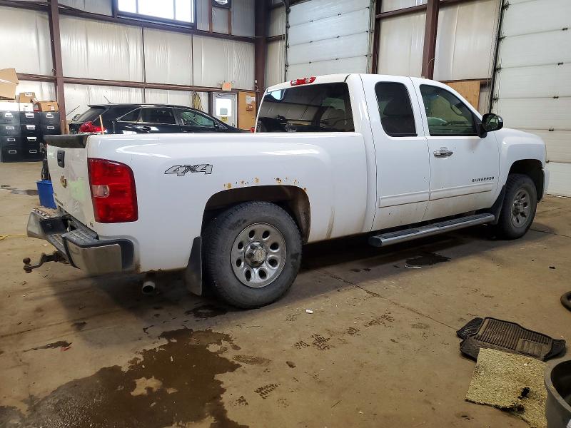 Photo 3 from auction – 2011 CHEVROLET SILVERADO with VIN 1GCRKREA0BZ384755