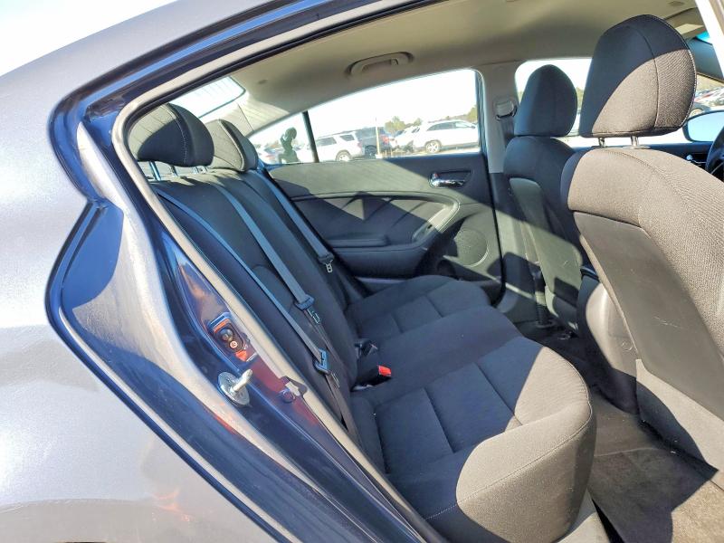 Photo 10 from auction – 2016 KIA FORTE LX with VIN KNAFK4A62G5477988