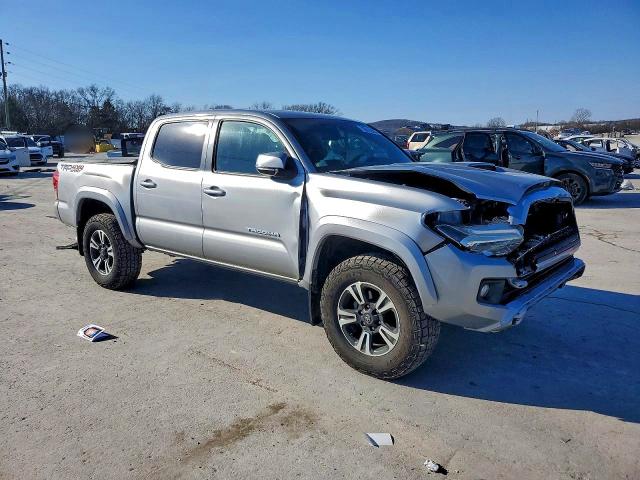 Photo 4 from auction – 2017 TOYOTA TACOMA DOU with VIN 3TMCZ5AN2HM111216