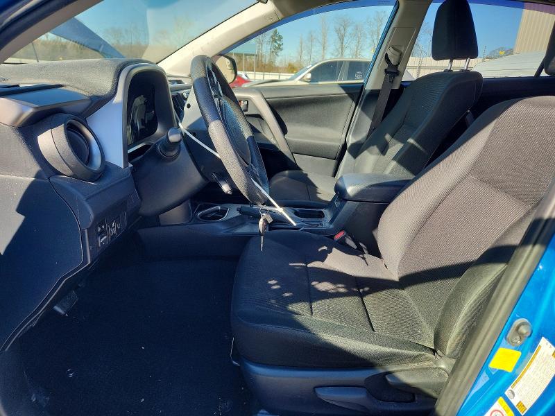 Photo 7 from auction – 2018 TOYOTA RAV4 LE with VIN JTMZFREV4JJ748356