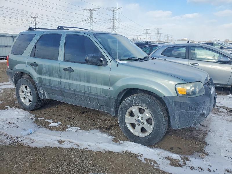 Photo 4 from auction – 2005 FORD ESCAPE with VIN 1FMYU93135KA16362