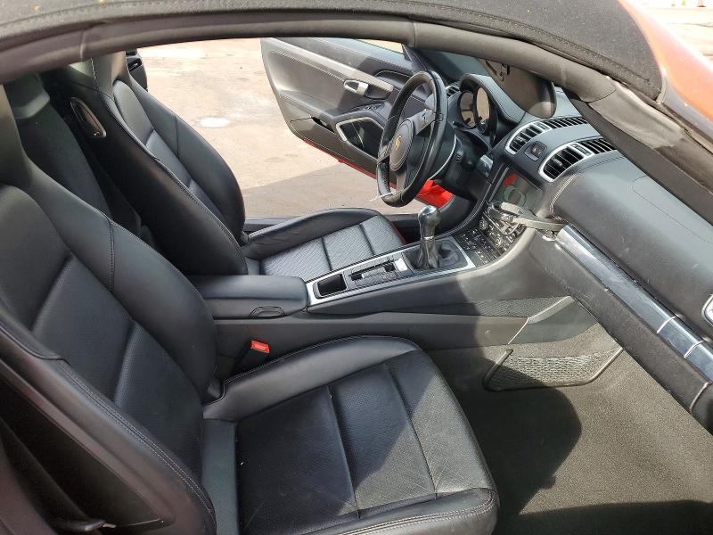 Photo 10 from auction – 2016 PORSCHE BOXSTER with VIN WP0CA2A85GS120546