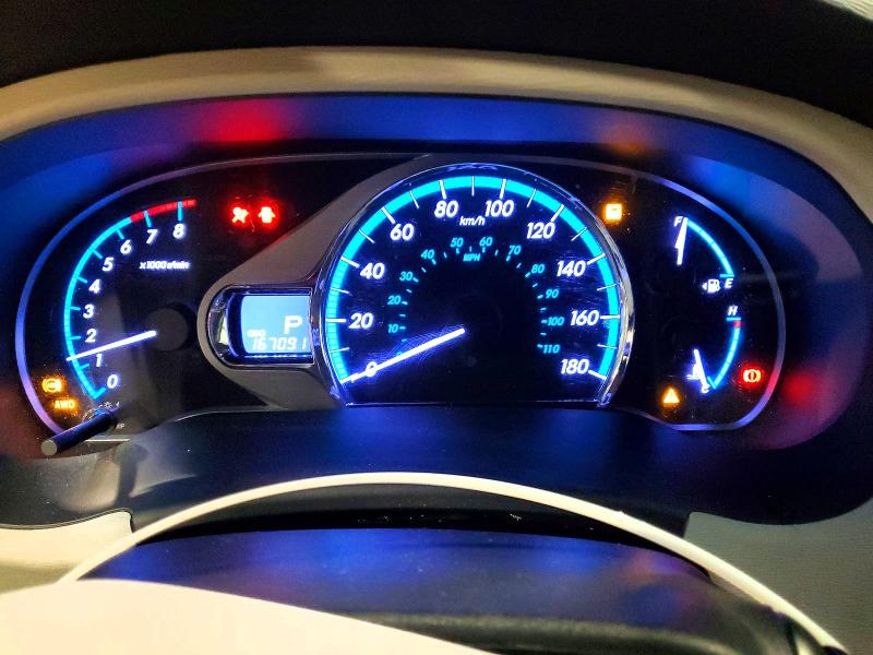 Photo 9 from auction – 2012 TOYOTA SIENNA XLE with VIN 5TDDK3DC9CS031704