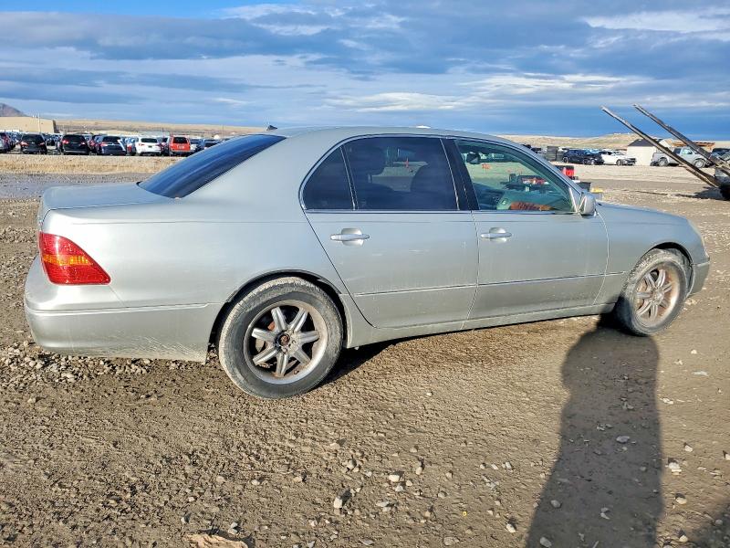Photo 3 from auction – 2001 LEXUS LS with VIN JTHBN30F110035713