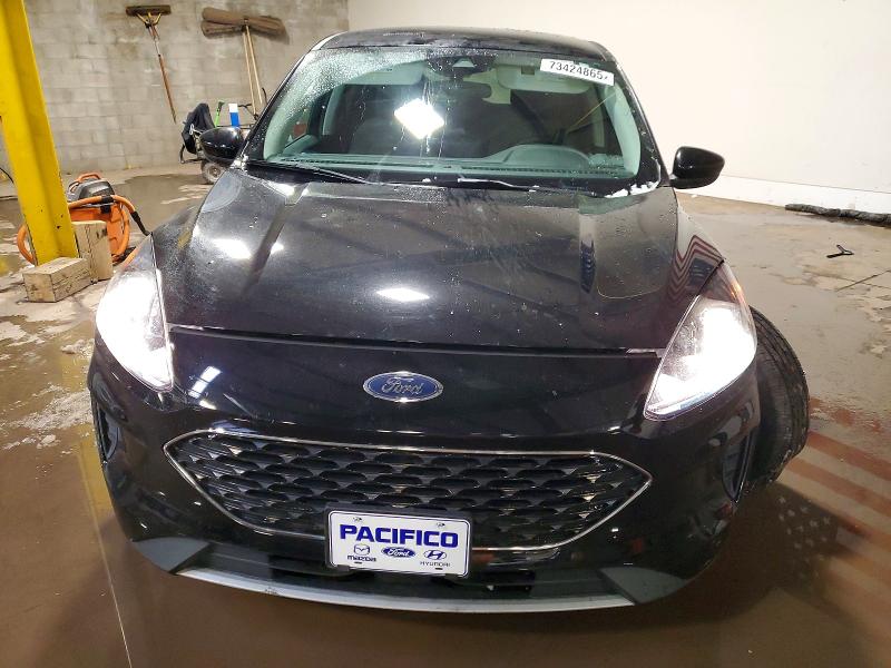 Photo 5 from auction – 2021 FORD ESCAPE SE with VIN 1FMCU9G65MUB31953