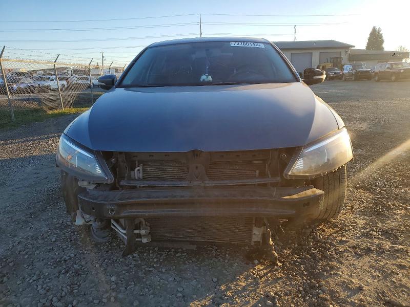Photo 5 from auction – 2017 VOLKSWAGEN JETTA with VIN 3VWDB7AJ9HM392736