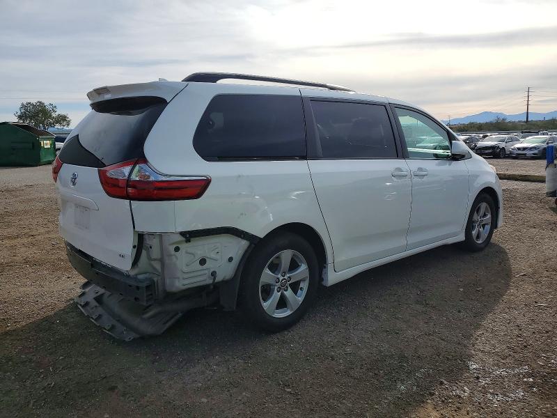 Photo 3 from auction – 2018 TOYOTA SIENNA LE with VIN 5TDKZ3DC8JS953252