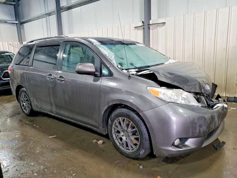Photo 4 from auction – 2012 TOYOTA SIENNA XLE with VIN 5TDYK3DC1CS241635