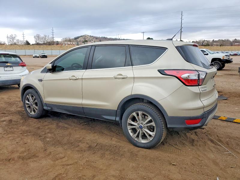 Photo 2 from auction – 2017 FORD ESCAPE SE with VIN 1FMCU9GD4HUD76537