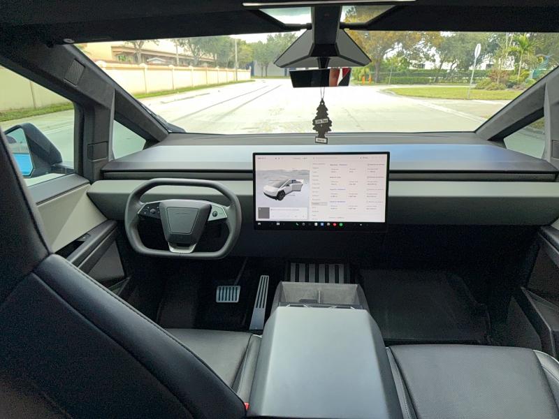 Photo 9 from auction – 2024 TESLA CYBERTRUCK with VIN 7G2CEHED4RA022794
