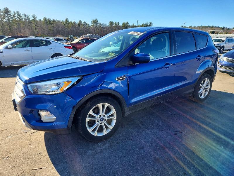 FORD ESCAPE SE 2017 with VIN 1FMCU9GD5HUC28090 - Photo from auction